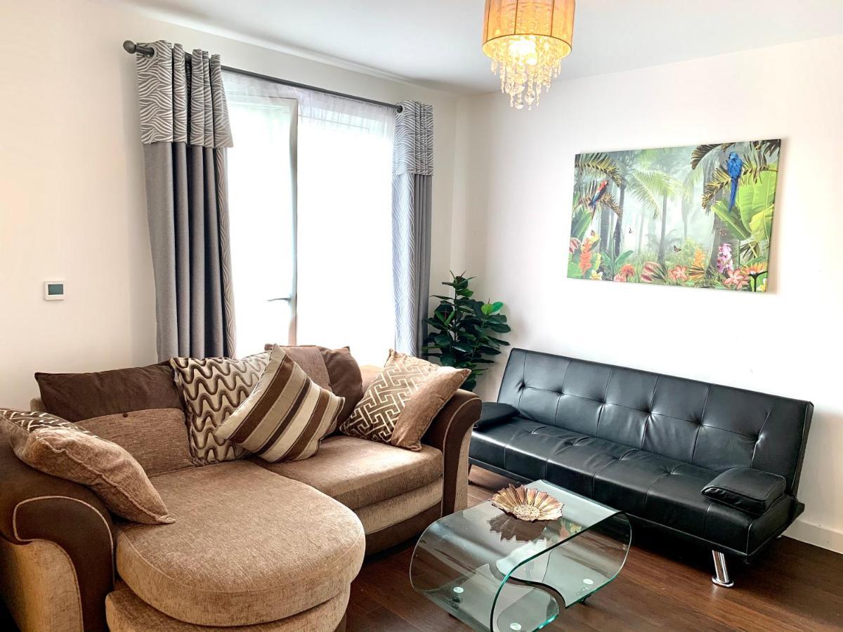 2-Bedrooms Modern Apartment Next To Velodrome, Lounge, Balcony, Parking, Abba London Ngoại thất bức ảnh