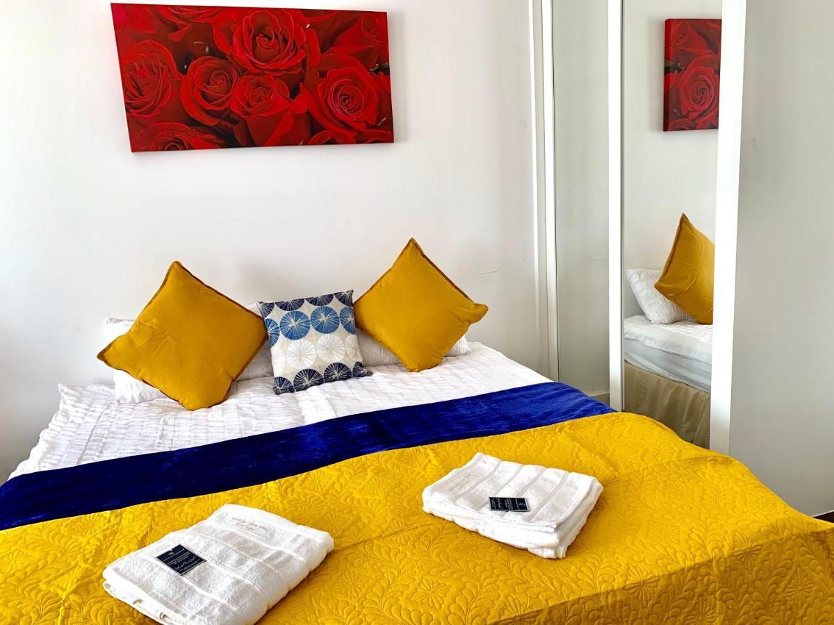 2-Bedrooms Modern Apartment Next To Velodrome, Lounge, Balcony, Parking, Abba London Ngoại thất bức ảnh
