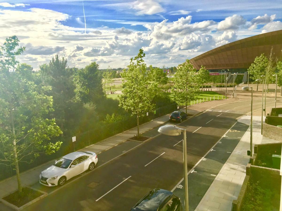 2-Bedrooms Modern Apartment Next To Velodrome, Lounge, Balcony, Parking, Abba London Ngoại thất bức ảnh