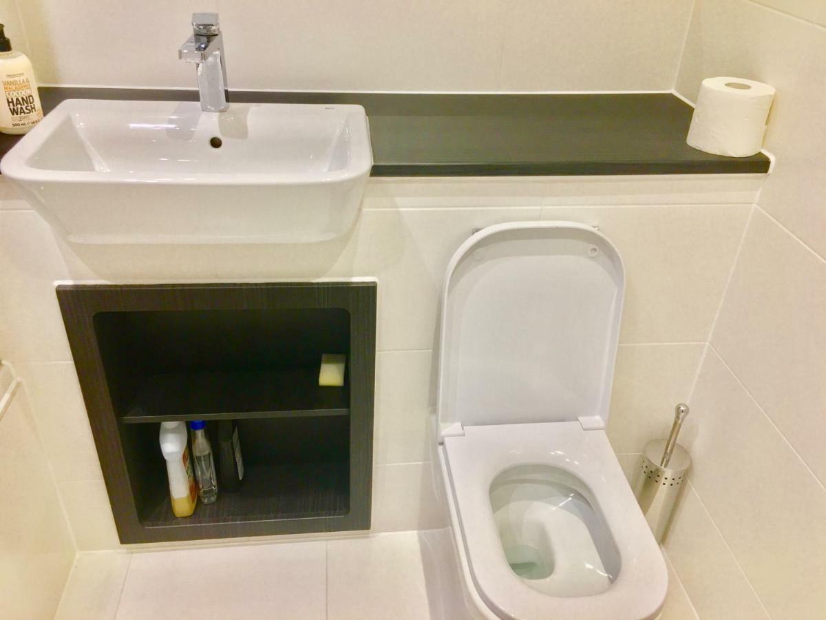 2-Bedrooms Modern Apartment Next To Velodrome, Lounge, Balcony, Parking, Abba London Ngoại thất bức ảnh