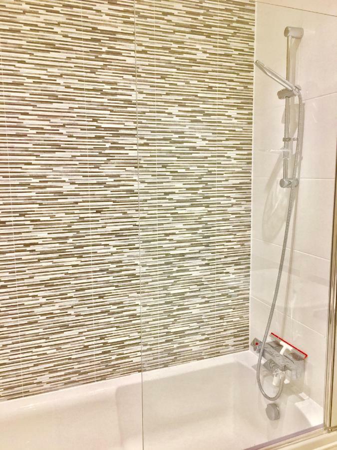 2-Bedrooms Modern Apartment Next To Velodrome, Lounge, Balcony, Parking, Abba London Ngoại thất bức ảnh